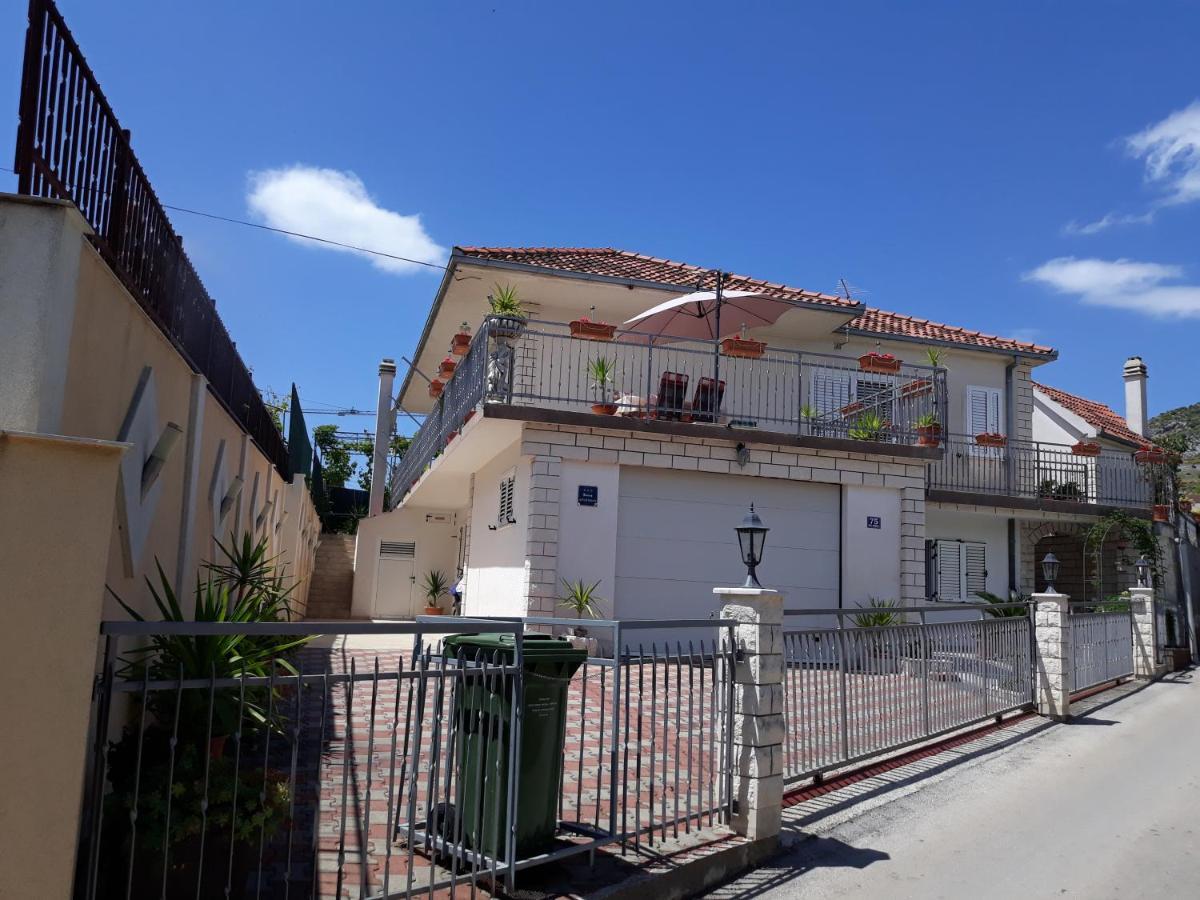 Quality Vila "Comfort" Trogir Eksteriør billede